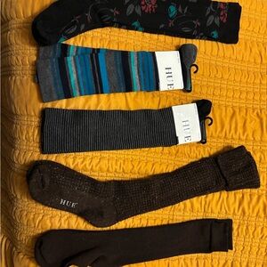 5 pair of women’s knee/boot socks.